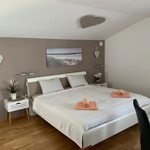  Apartment Natura 7